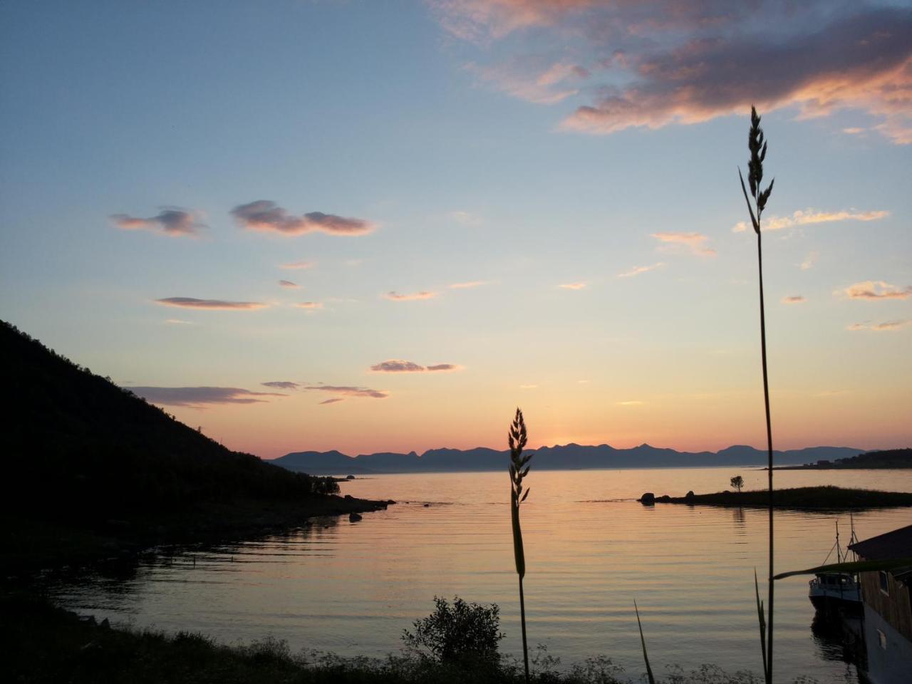 Prima Lofoten Myrland ภายนอก รูปภาพ